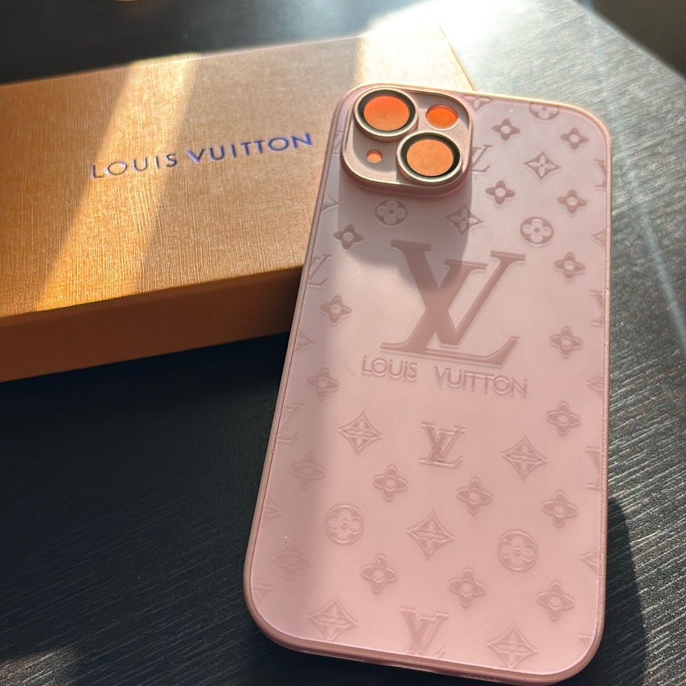 LV iPhone 15 Case
